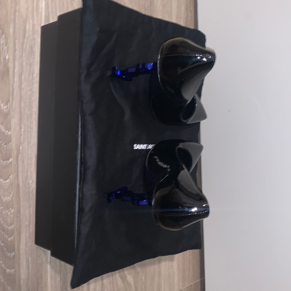 Saint Laurent
Opyum Point-Toe Patent Leather Pu